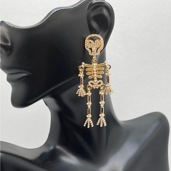 Skeleton Pearl Silver Drop Earrings - Picture 5 of 7